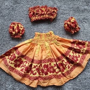 Hawaiian Pa'u Hula Skirt with Top and Armbands for Toddlers